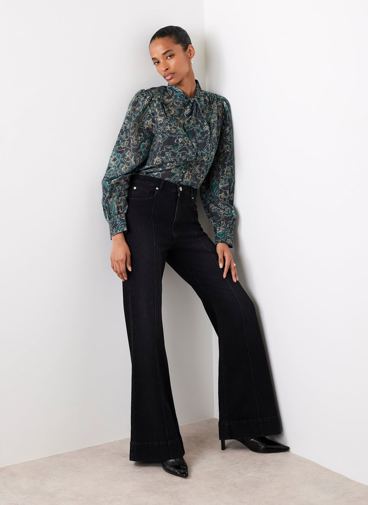 Green Floral Print Tie Neck Blouse
