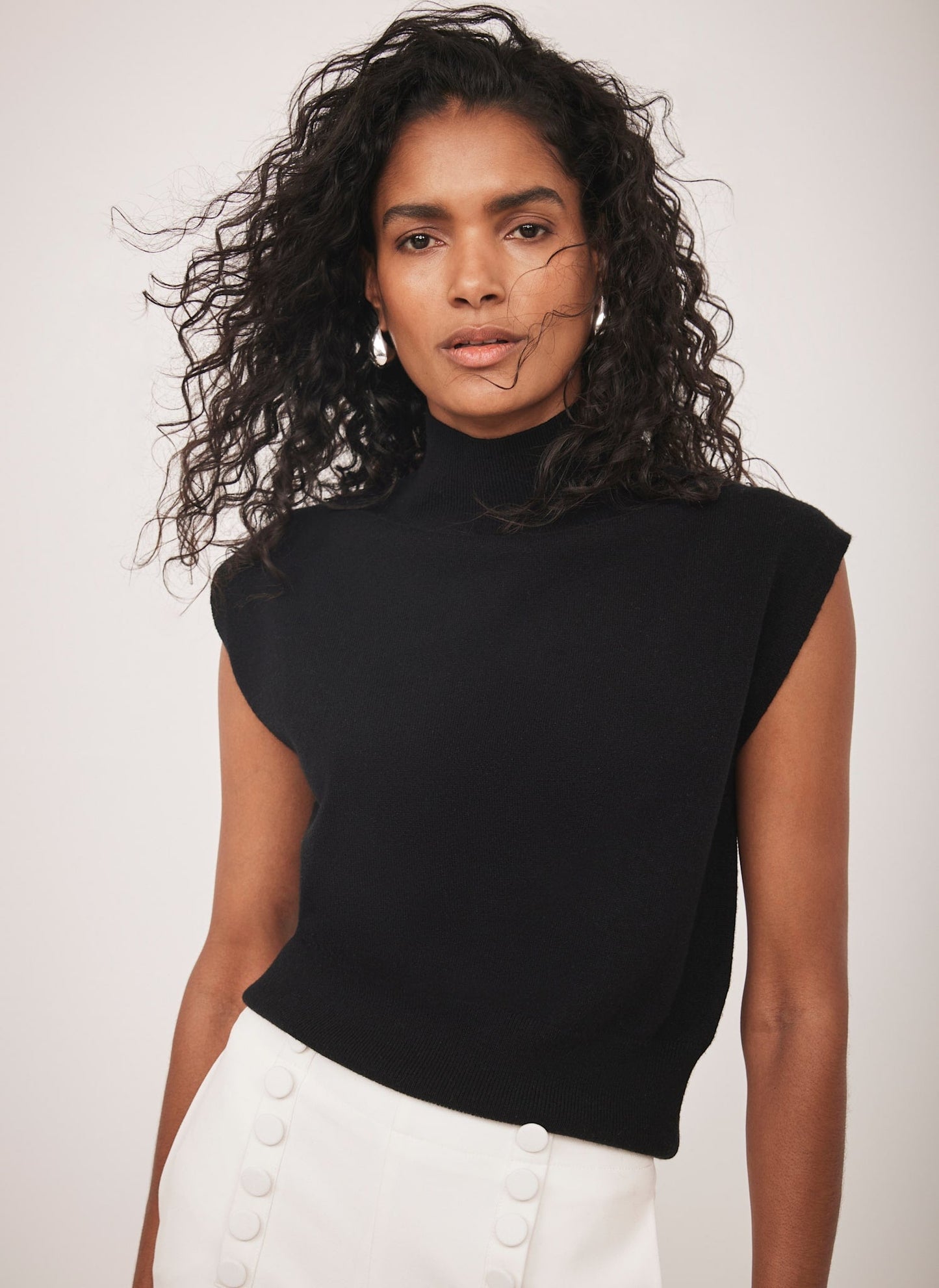 Black Sleeveless Knit Top
