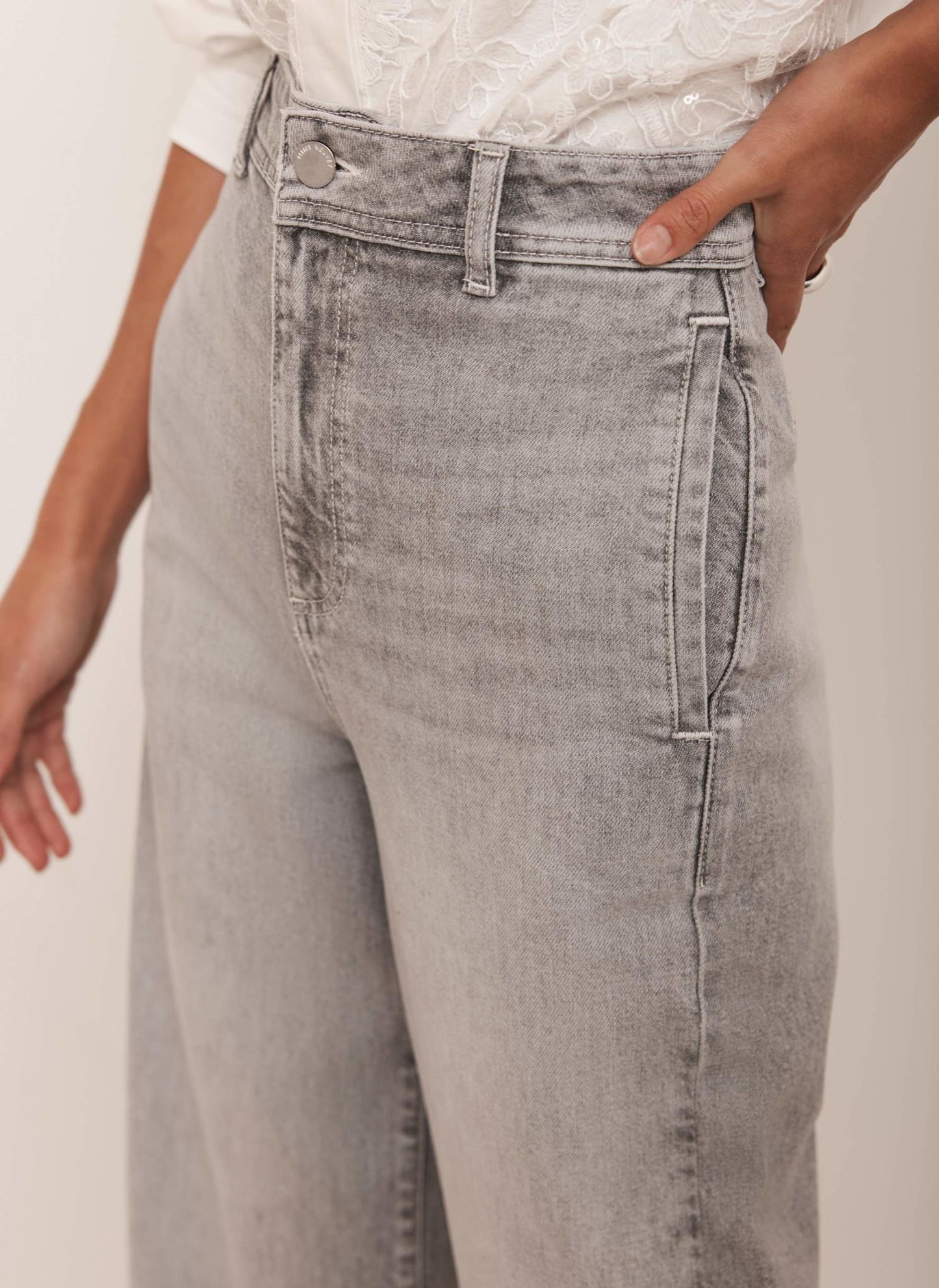 Washed Grey Wide Jeans